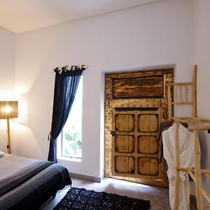 Uitgebreide Kamer met een King Size Bed